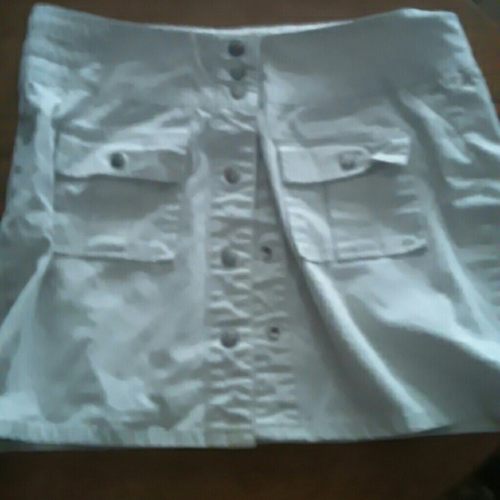 Rip Curl mini skirt  snaps